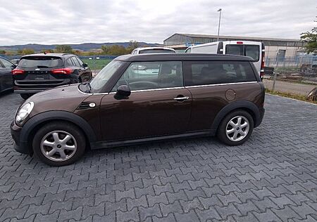 Mini Cooper Clubman mit AHK vom Kfz Meister