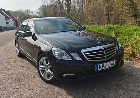 Mercedes-Benz E 350 CGI BlueEFFICIENCY Avantgarde
