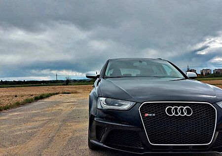 Audi RS4 4.2 FSI S tronic quattro Avant -