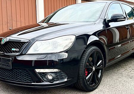Skoda Octavia 2.0 TDI RS Leder Xenon 18Zoll PDC Sport