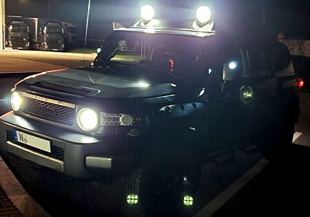 Toyota FJ Cruiser Black Edition *4x4*Leder*LPG*