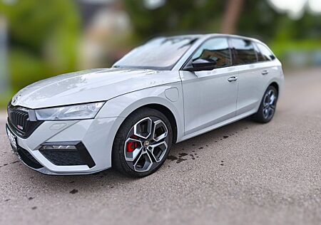 Skoda Octavia 1.4 TSI iV DSG RS COMBI RS