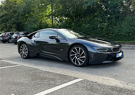 BMW i8 Coupe - Head Up - Harman Kardon - 20 Zoll