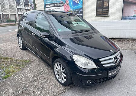 Mercedes-Benz B 200 / Teilleder /NAVI /SHZ. / KEIN ROST !