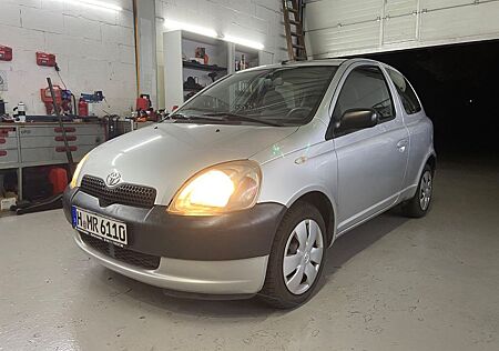 Toyota Yaris 1.0 VVT-i Klima TÜV Neu