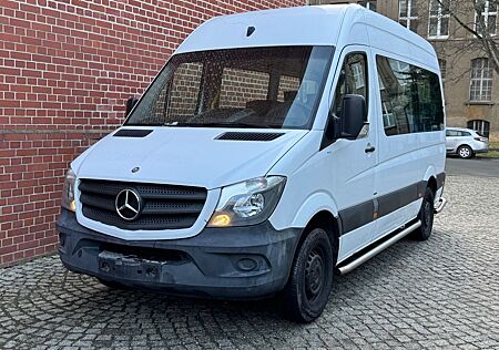 Mercedes-Benz Sprinter CDI 9 Sitze Rollstuhlramppe