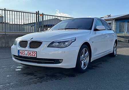 BMW 525d xDrive Limousine 4x4, XENON, 2. Hand, *TOP*