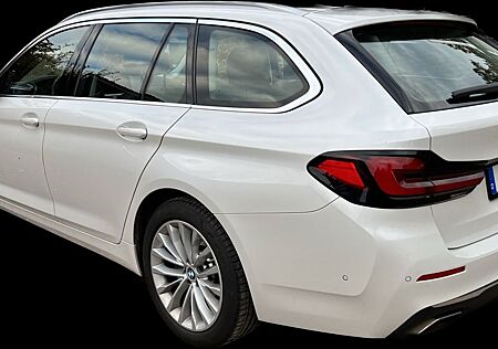 BMW 530 D Touring Luxury Line Standheizung HUD