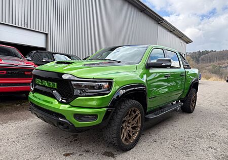 Dodge RAM 1500 HEMI 5.7L CREW CAB //TRX KIT//