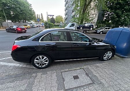 Mercedes-Benz C 180 Autom. -