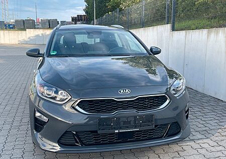 Kia Cee'd Sportswagon Cee'd SW 1.6 CRDI Spur*Kamera*SHZ*CarPlay*LED