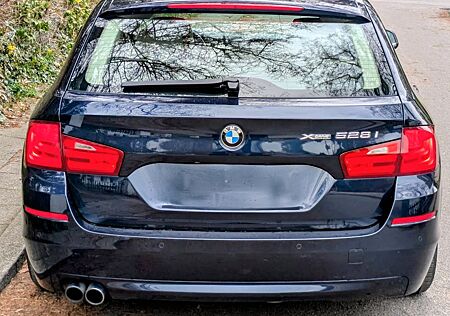BMW 528i xDrive 1.HD. HUD,SOFTCLOSE, STDHZ, 4xKLIMA+