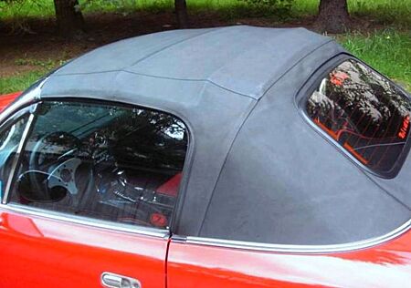 Mazda MX-5 rot Na Miata