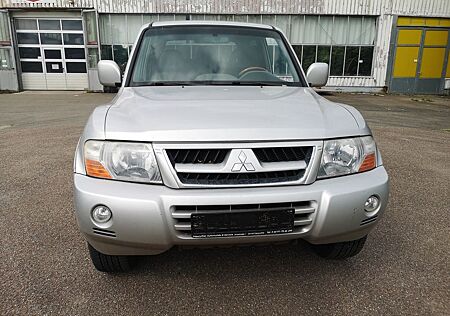 Mitsubishi Pajero MONTERO