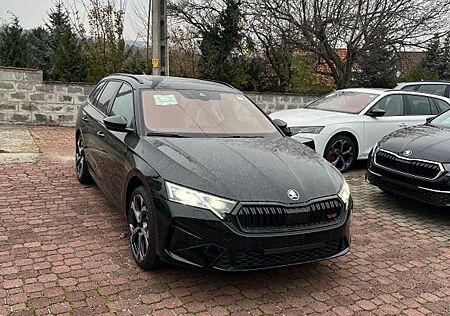 Skoda Octavia 2.0 TSI DSG RS Combi+Pano+AHK+19"+Gar5Ja