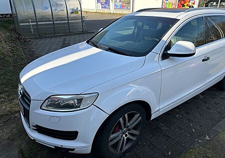 Audi Q7 3.0 TDI (DPF) quattro tiptronic -