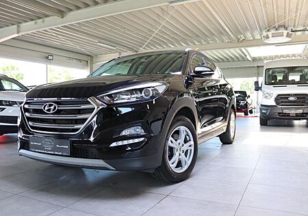 Hyundai Tucson blue Passion 2WD 1.6 97 kW (132 PS), S...