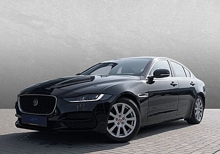 Jaguar XE D200 SE