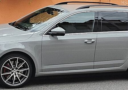 Skoda Octavia RS 2.0 TSI DSG Kombi