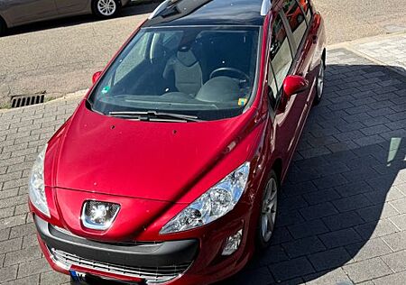 Peugeot 308 SW Premium 155 THP TÜV neu* Panoramadach *