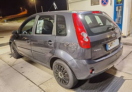 Ford Fiesta 1,4 Rentner gepflegt