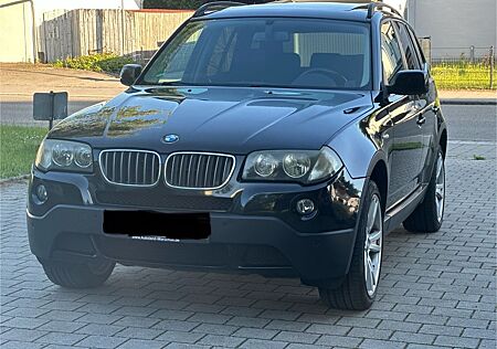 BMW X3 2.5si Automatik/Panorama/Leder/Sitzheizung