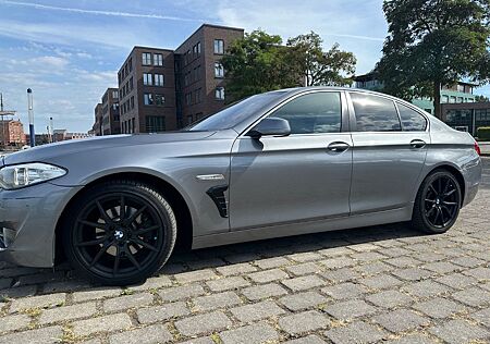 BMW 520d xDrive A -