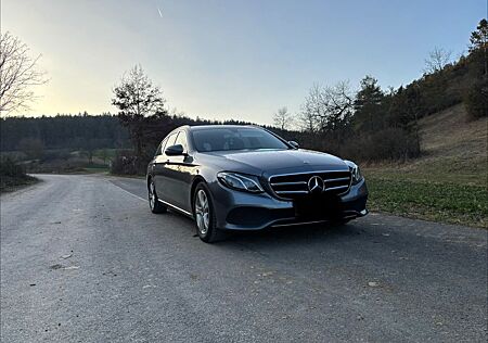 Mercedes-Benz E 200 d T Autom. -