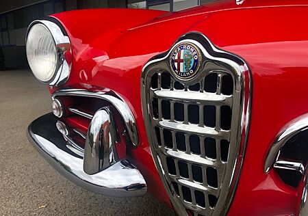 Alfa Romeo Giulietta Spider Veloce 750 F 1957