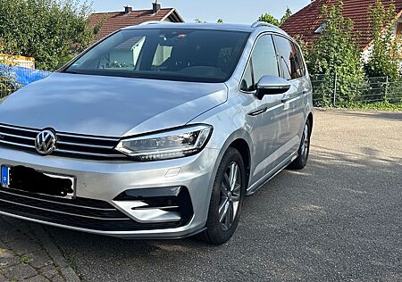 VW Touran Volkswagen 1.4 TSI R-Line, AHK, 8-fach