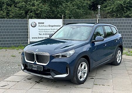 BMW iX1 20 eDrive Navi Pro Head-Up Driv.Assist Plus!