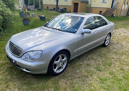 Mercedes-Benz S 320 -