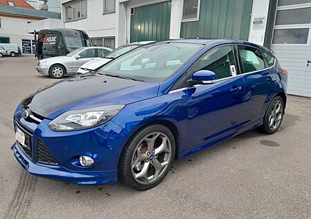 Ford Focus Lim. Titanium