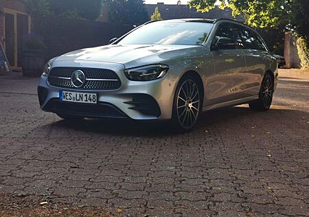 Mercedes-Benz E 200 4MATIC T Autom. -
