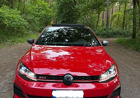 VW Golf Volkswagen 2.0 TSI 213kW OPF DSG GTI TCR Garantie