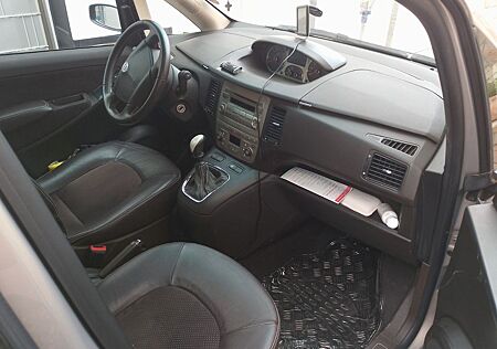 Lancia Musa 1.4 16v Platino Gran Luce Sironi perlmutt