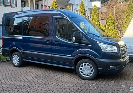 Ford Bus Automatik L2 . H3.1 Hand Kamera. Großraum