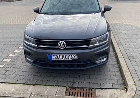 VW Tiguan Volkswagen 2.0 TDI SCR DSG BMT Comfortline Comfo...