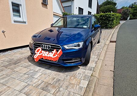 Audi A3 1.4 TFSI Sportback/Xenon/AHK/Klima/Scheckheft