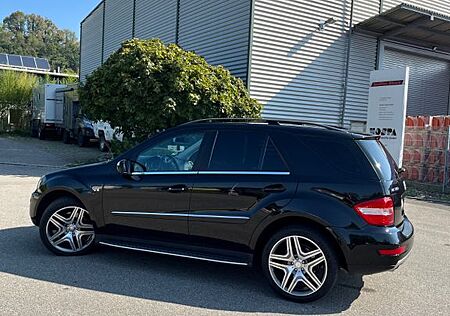 Mercedes-Benz ML 500 4MATIC -