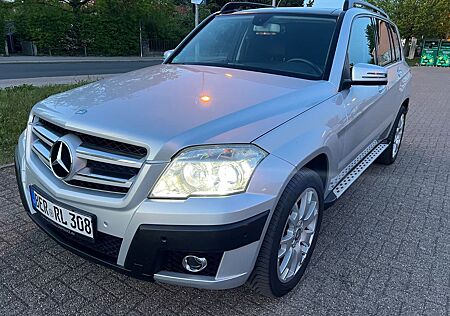 Mercedes-Benz GLK 320 CDI 4MaticAMG-Line Panorama Navi AHK