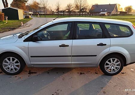 Ford Focus 2.0 Kombi Tüv 9/27