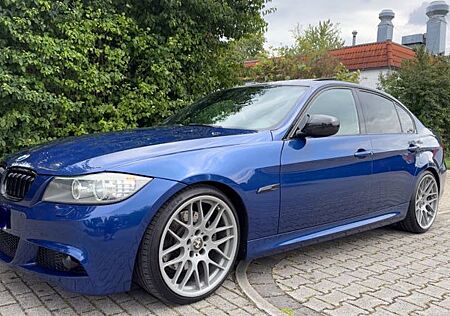 BMW 330i -