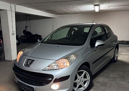 Peugeot 207 Sport 90 *TÜV NEU*8FACH**RENTNER FZG*