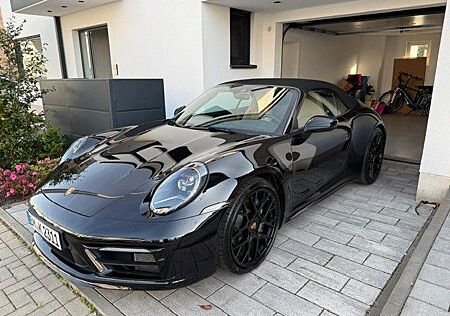 Porsche 992 Carrera 4 Cabriolet 790 Kilometer 1 Hand
