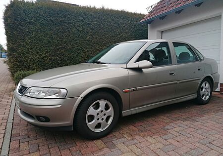 Opel Vectra 1.6 16V Edition 100 | TÜV 01/2027