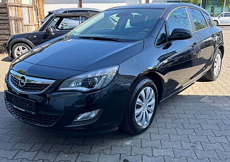 Opel Astra J Lim. 5-trg. Design Edition*AHK*