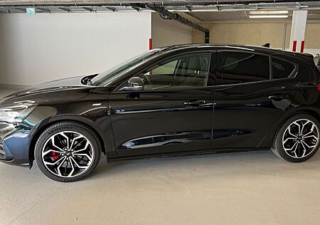 Ford Focus 1,0 EcoBoost Hybrid 92kW ST-Line X ST-...
