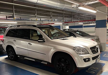 Mercedes-Benz GL 450 4MATIC -