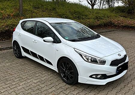 Kia Cee'd ceed 1.4 Edition 7 | unfallfrei| TÜV 09/2027
